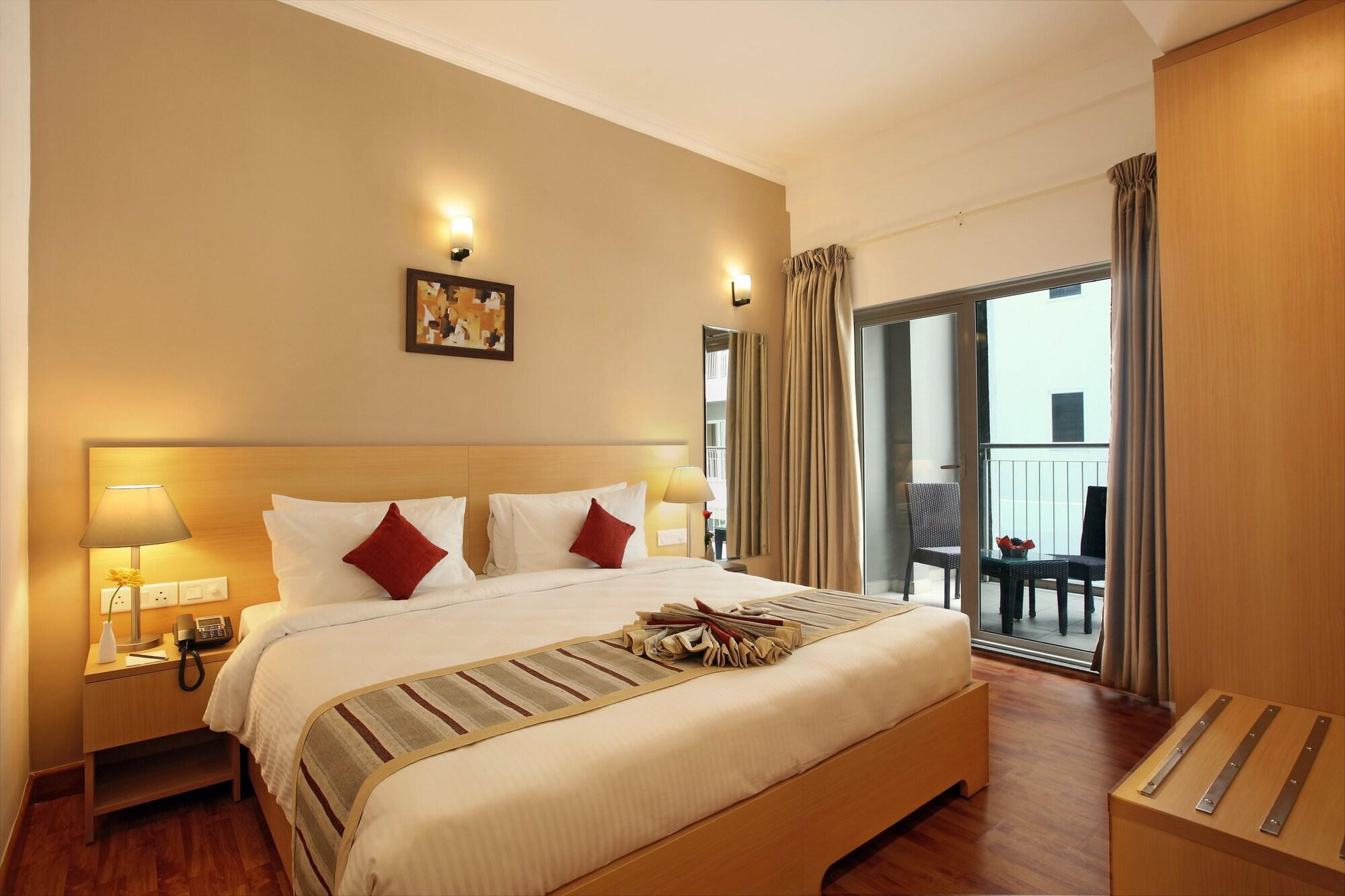 Starlit Suites Bangalore Kammasandra Ngoại thất bức ảnh
